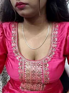 Snapshot of Ishaani_0 chatting on March 19, 10:33 am Ishaani 0 online show from March 19, 10:33 am