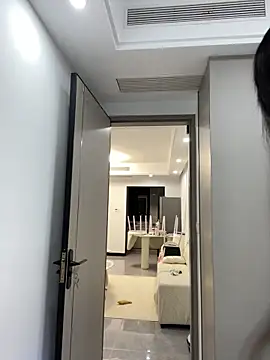 xyebobs online show from November 4, 1:26 pm