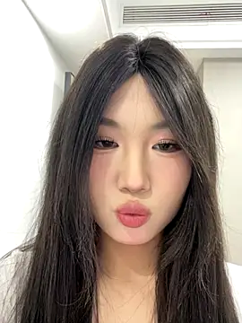 xyebobs online show from November 17, 4:44 pm