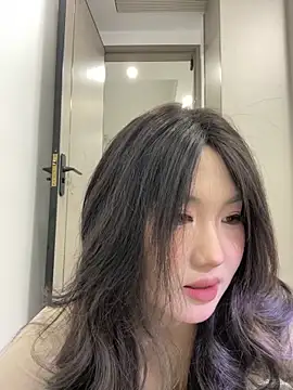 xyebobs online show from December 16, 3:27 pm