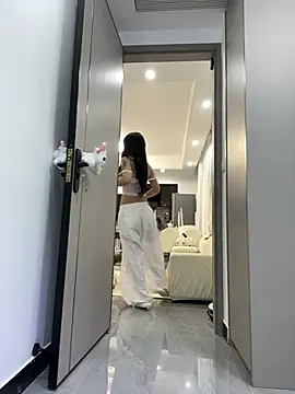 xyebobs online show from February 26, 4:07 pm