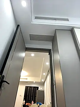 xyebobs online show from September 14, 2:06 pm