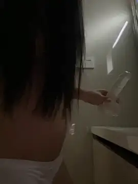 xyebobs online show from March 16, 2:44 pm