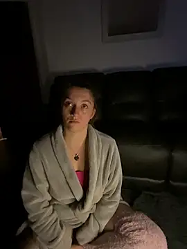 Stoner BarbieXX online show from October 4, 10:00 pm