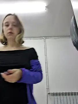 Snapshot of Public_Katrisha chatting on July 8, 12:28 pm Public Katrisha online show from July 8, 12:28 pm