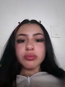 myeimmy 33 online show from March 6, 1:00 am