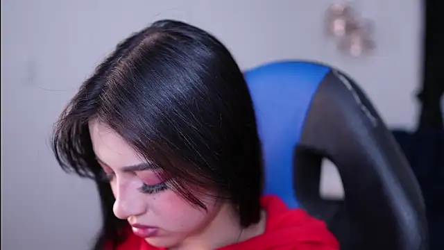 myeimmy 33 online show from June 6, 1:16 pm