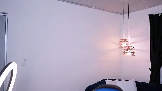 myeimmy 33 online show from February 22, 1:19 am