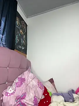 Snapshot of myeimmy_33 chatting on January 20, 10:59 pm myeimmy 33 online show from January 20, 10:59 pm