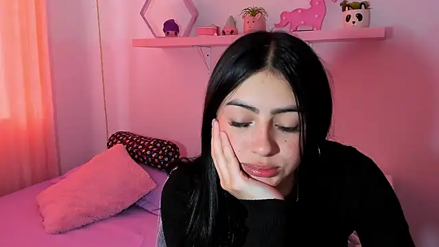 Snapshot of myeimmy_33 chatting on February 6, 7:07 pm myeimmy 33 online show from February 6, 7:07 pm