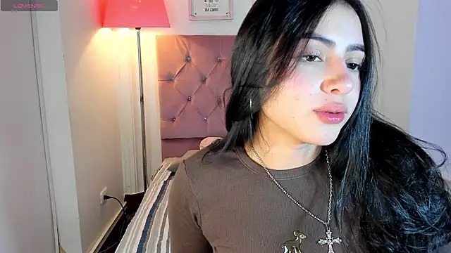 Snapshot of myeimmy_33 chatting on March 19, 6:34 pm myeimmy 33 online show from March 19, 6:34 pm