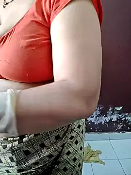 Snapshot of milf-kaira chatting on December 31, 3:01 am milf-kaira online show from December 31, 3:01 am