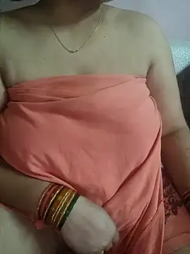 Snapshot of milf-kaira chatting on October 31, 5:59 am milf-kaira online show from October 31, 5:59 am