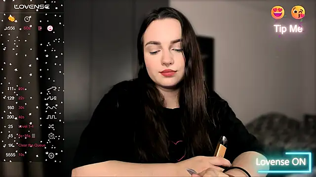 Snapshot of __Latisha__ chatting on October 5, 5:36 pm Latisha online show from October 5, 5:36 pm