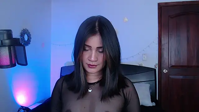 Snapshot of anhiahoney02 chatting on February 4, 1:27 pm anhiahoney02 online show from February 4, 1:27 pm