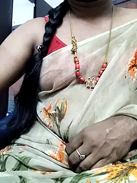 Snapshot of Tamilrojanew chatting on May 20, 5:21 pm Tamilrojanew online show from May 20, 5:21 pm