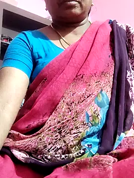 Snapshot of Tamilrojanew chatting on July 15, 9:05 am Tamilrojanew online show from July 15, 9:05 am