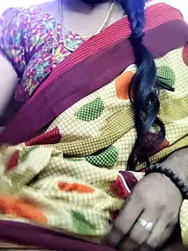 Snapshot of Tamilrojanew chatting on May 21, 8:01 am Tamilrojanew online show from May 21, 8:01 am