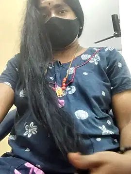 Snapshot of Tamilrojanew chatting on May 14, 10:23 am Tamilrojanew online show from May 14, 10:23 am