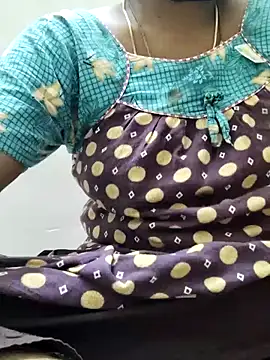 Snapshot of Tamilrojanew chatting on September 24, 6:14 pm Tamilrojanew online show from September 24, 6:14 pm