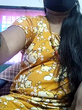 Snapshot of Tamilrojanew chatting on May 16, 10:14 am Tamilrojanew online show from May 16, 10:14 am
