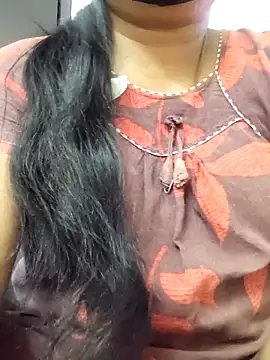 Snapshot of Tamilrojanew chatting on June 29, 10:37 am Tamilrojanew online show from June 29, 10:37 am