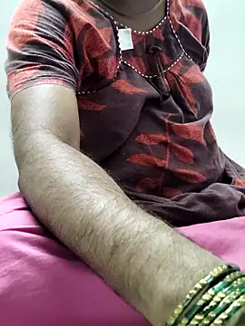 Snapshot of Tamilrojanew chatting on May 20, 5:15 am Tamilrojanew online show from May 20, 5:15 am