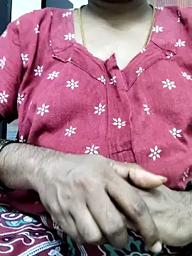 Snapshot of Tamilrojanew chatting on June 6, 2:44 pm Tamilrojanew online show from June 6, 2:44 pm