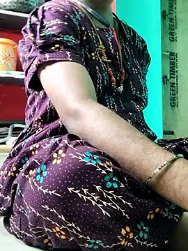 Snapshot of Tamilrojanew chatting on May 3, 6:07 am Tamilrojanew online show from May 3, 6:07 am