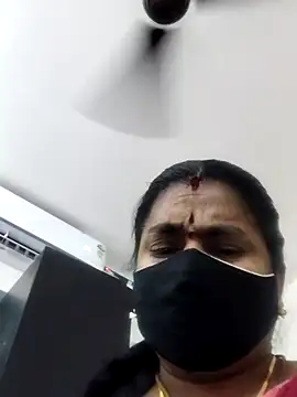 Snapshot of Tamilrojanew chatting on July 5, 5:31 pm Tamilrojanew online show from July 5, 5:31 pm
