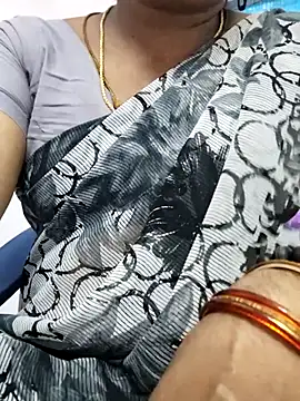Snapshot of Tamilrojanew chatting on October 8, 6:59 am Tamilrojanew online show from October 8, 6:59 am