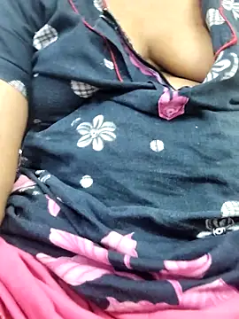 Snapshot of Tamilrojanew chatting on October 26, 5:52 am Tamilrojanew online show from October 26, 5:52 am