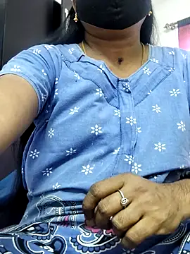 Snapshot of Tamilrojanew chatting on May 27, 7:16 am Tamilrojanew online show from May 27, 7:16 am