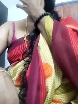 Snapshot of Tamilrojanew chatting on May 24, 4:40 pm Tamilrojanew online show from May 24, 4:40 pm
