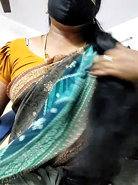 Snapshot of Tamilrojanew chatting on April 30, 6:53 am Tamilrojanew online show from April 30, 6:53 am