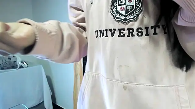 Little aphrodite online show from April 21, 1:42 am