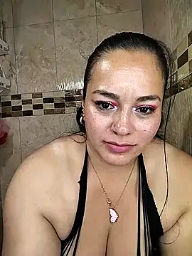 Snapshot of emily_sweet13 chatting on April 29, 12:37 am emily sweet13 online show from April 29, 12:37 am