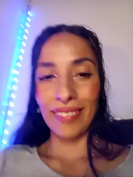 chloewildd  online show from February 21, 3:30 am