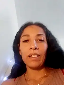 chloewildd  online show from December 7, 9:06 pm