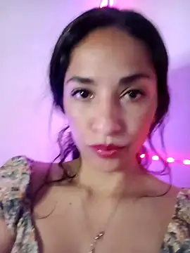chloewildd  online show from April 8, 10:33 pm