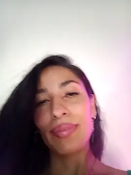 chloewildd  online show from March 13, 10:04 pm