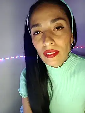 chloewildd  online show from May 10, 10:22 pm