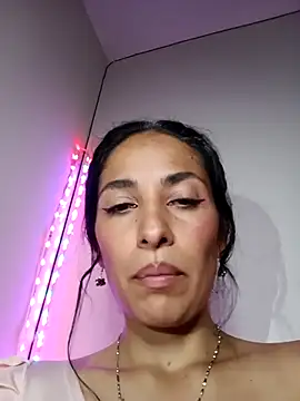 chloewildd  online show from November 14, 3:43 am