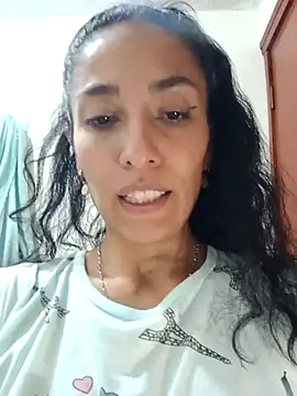 chloewildd  online show from November 9, 10:25 pm