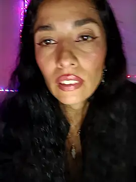 Snapshot of chloewildd_ chatting on May 16, 11:59 pm chloewildd online show from May 16, 11:59 pm