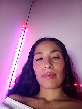 chloewildd  online show from November 30, 10:10 pm