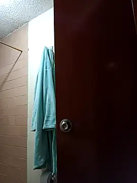 chloewildd  online show from January 8, 10:05 pm