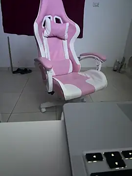 brithneysquirt online show from January 12, 5:45 am