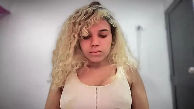 brithneysquirt online show from December 15, 6:08 am