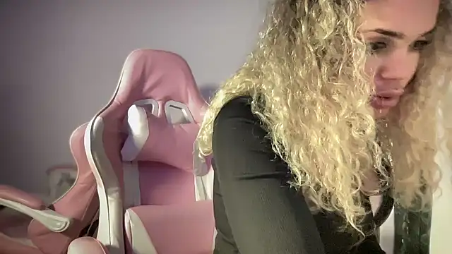 brithneysquirt online show from November 26, 2:55 am